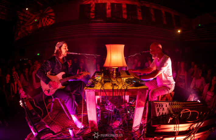 AWARE – ZÜRICH 18.05.